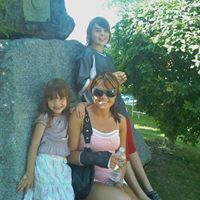 Elizabeth Fielder Photo 19