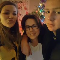 Michelle Peterson Photo 34