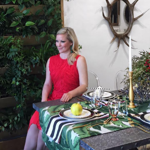 Elizabeth Curtis Photo 20