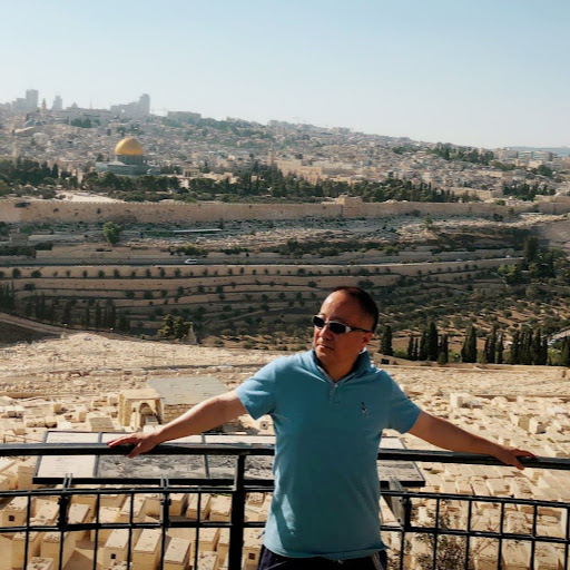 Robert Zhang Photo 23