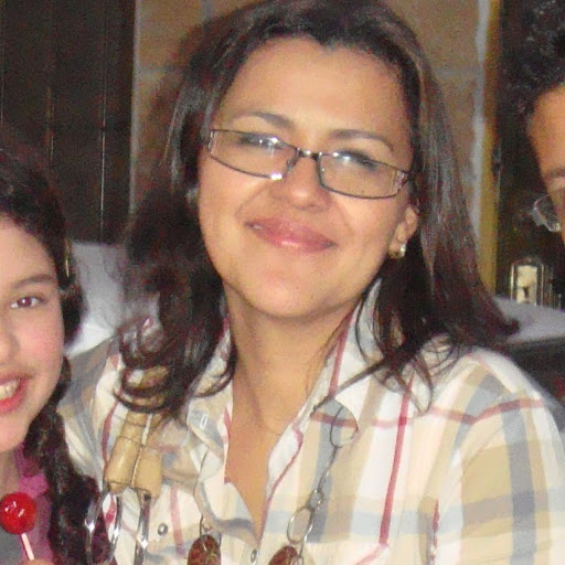 Gloria Oliver Photo 8