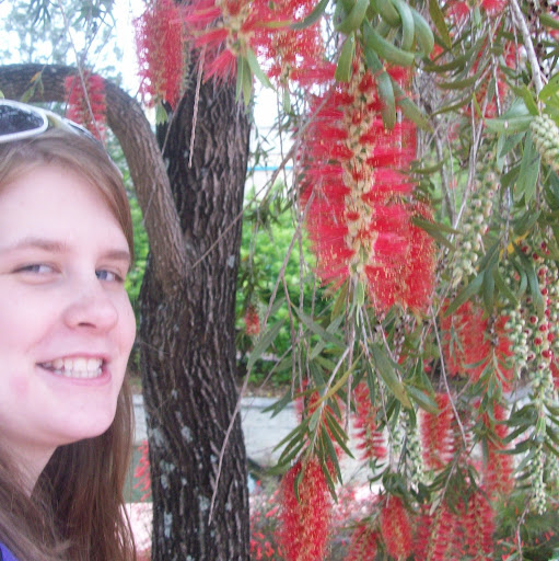 Sarah Whitfield Photo 9