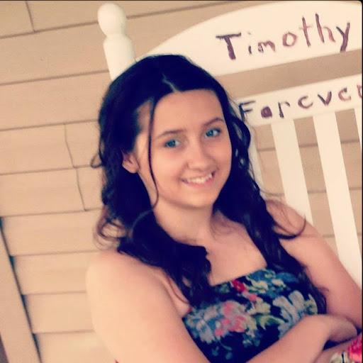 Geneva Robinson Photo 13