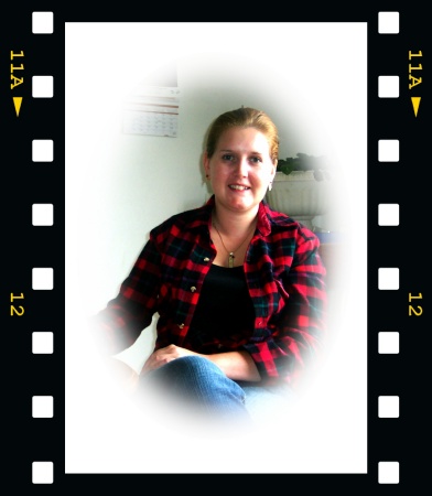 Rebecca Thompson Photo 16