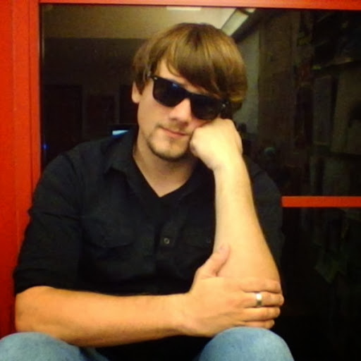 Patrick Simmons Photo 17