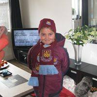 Sharon Nicholls Photo 14