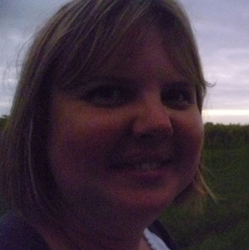 Anne Bateman Photo 13