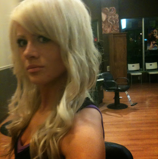 Jessica Holmes Photo 38