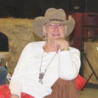 Laura Matthias Photo 9