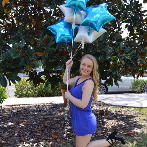 Kara Sullivan Photo 15