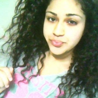 Karina Esteves Photo 1
