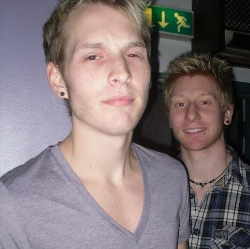 Daniel Hull Photo 35