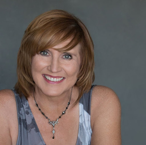 Lisa Irvin Photo 16