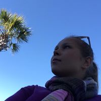 Julia Barron Photo 18