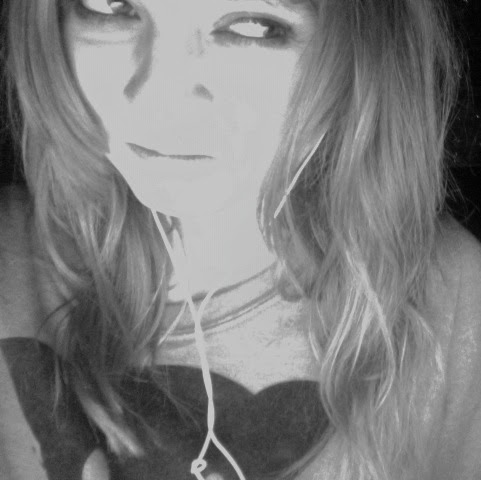 Christina Gore Photo 5