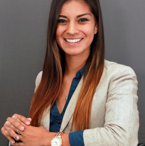 Daisy Fernandez Photo 33