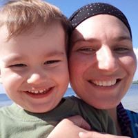 Julie Lamontagne Photo 20