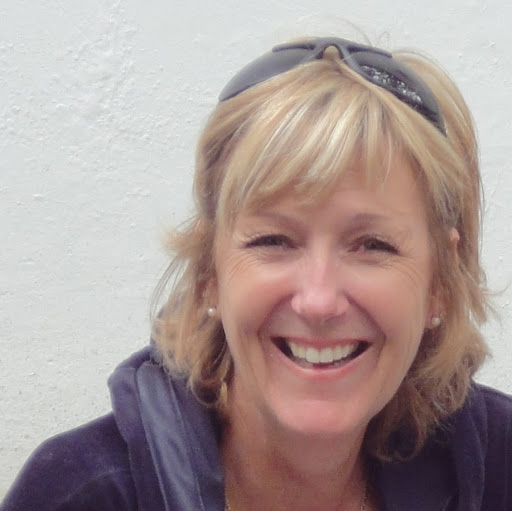 Heather Hinds Photo 16