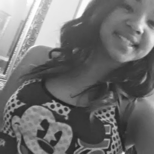 Julie Velazquez Photo 3