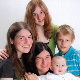 Julie Buckley Photo 40