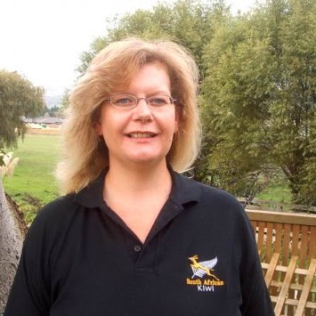 Maxine Young Photo 15