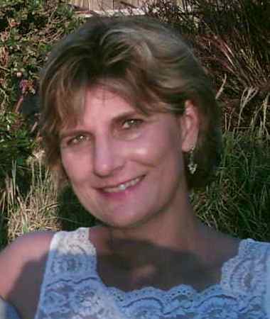 Karen Roberts Photo 32
