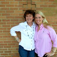 Julie Holland Photo 20