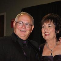 Anne Hudson Photo 17