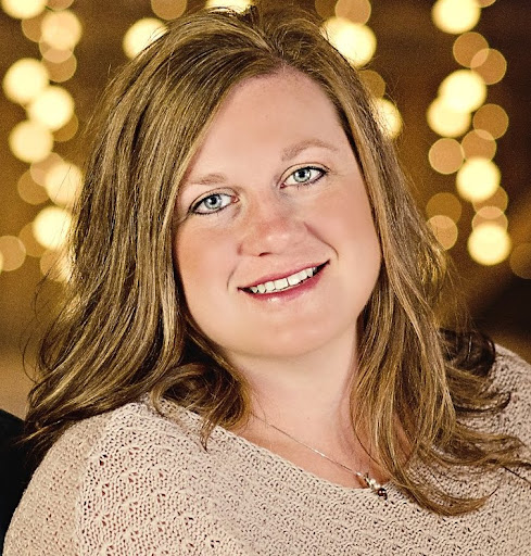 Michelle Graves Photo 33