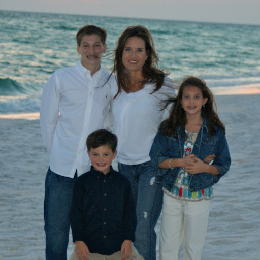 Amy Mathis Photo 19