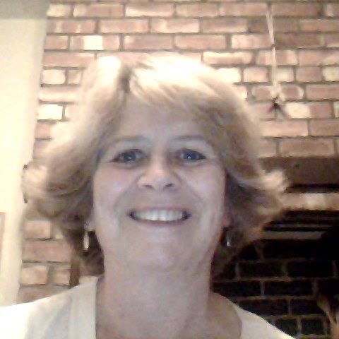 Debbie Erskine Photo 18