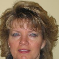 Christine Riddell Photo 5