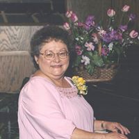 Constance Fuller Photo 10