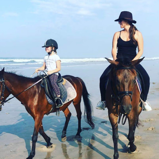 Rachelle Starr Photo 5