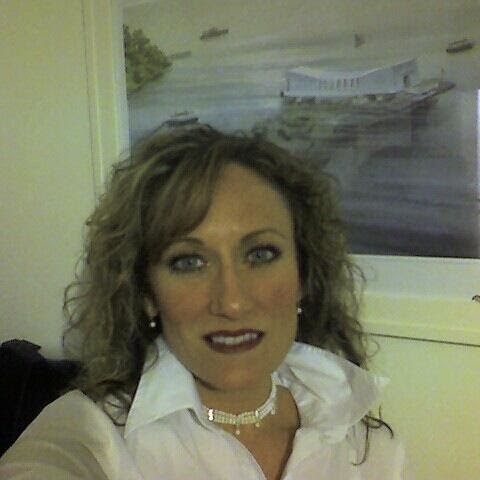 Elizabeth Fletcher Photo 40