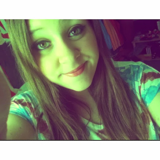 Alyssa Young Photo 16