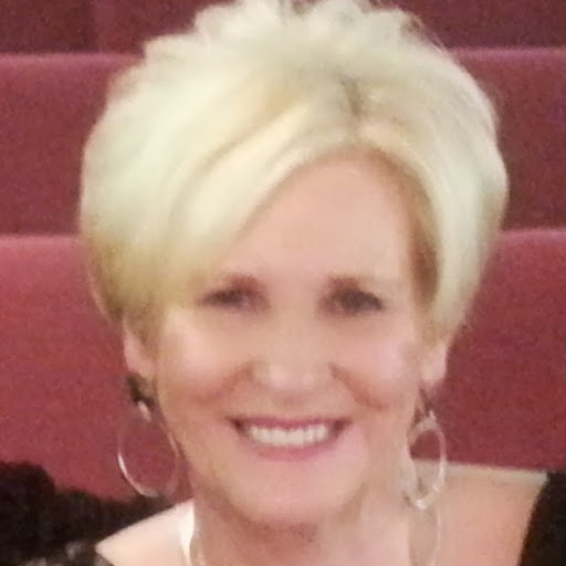 Carolyn Boyle Photo 16