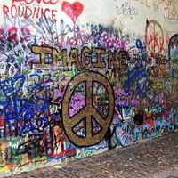 April Hendricks Photo 38