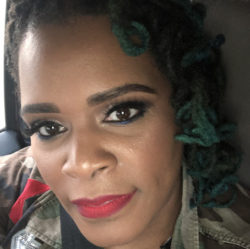 Angela Givens Photo 30