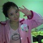 Ling Zhou Photo 24