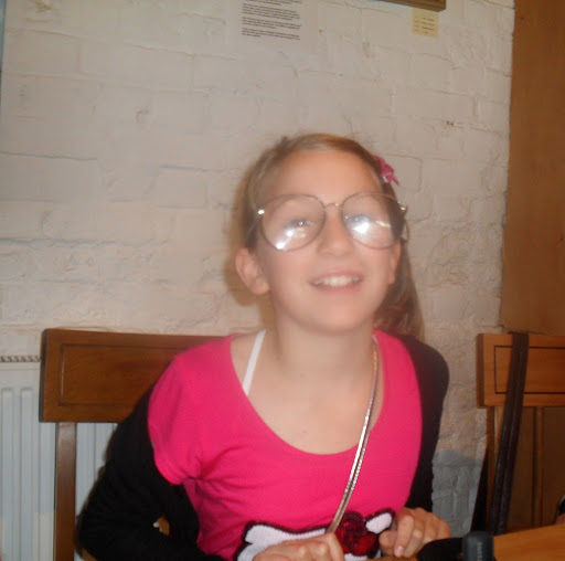 Alice Manning Photo 27