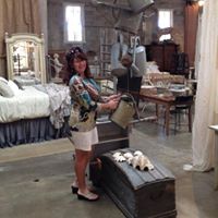 Laura Shuler Photo 5