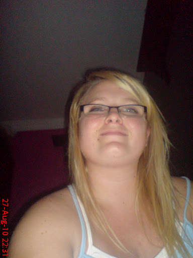 Laura Todd Photo 36