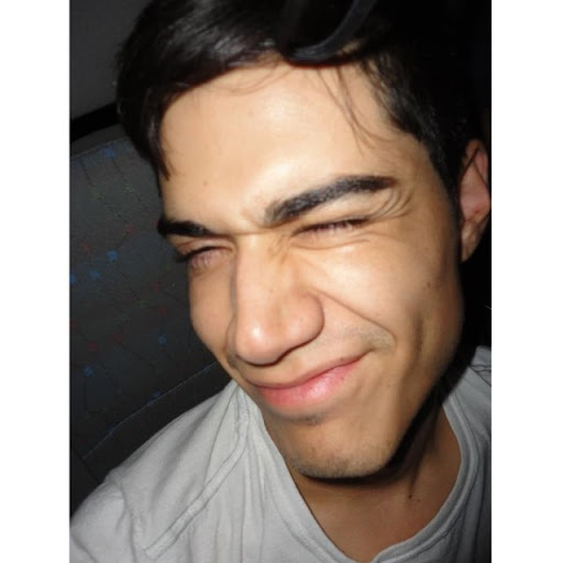 Erik Robles Photo 10