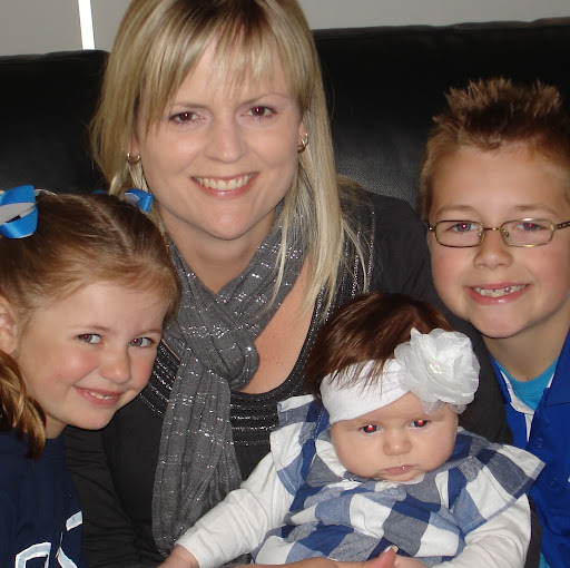 Renee Howard Photo 8