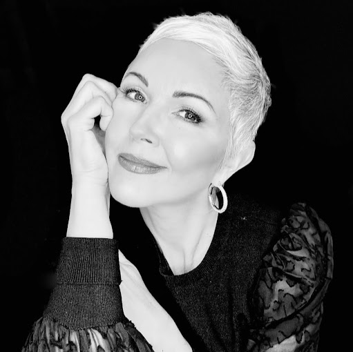 Jane Stone Photo 31