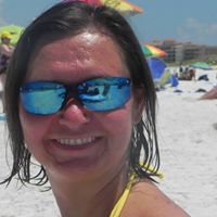 Yvette Adams Photo 13