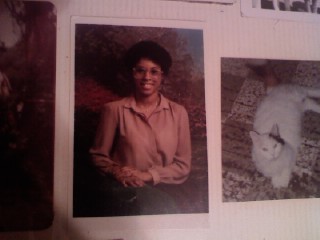 Mona Johnson Photo 5