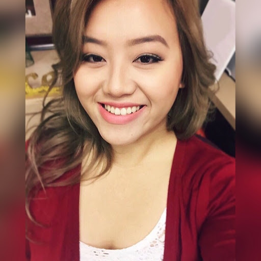 Elizabeth Vang Photo 15