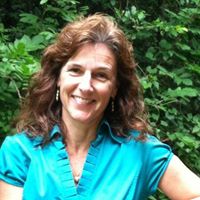 Renee Newman Photo 32